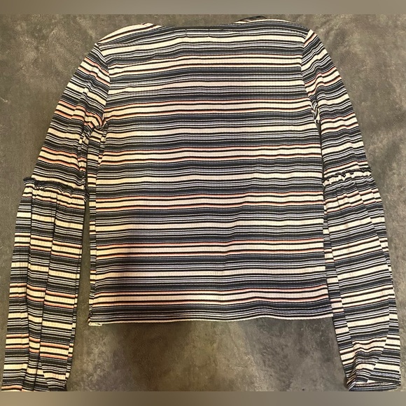 Top Bundle - Picture 4 of 7